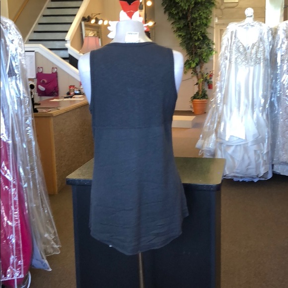 💋Vocal tank top 💋 - Picture 5 of 5